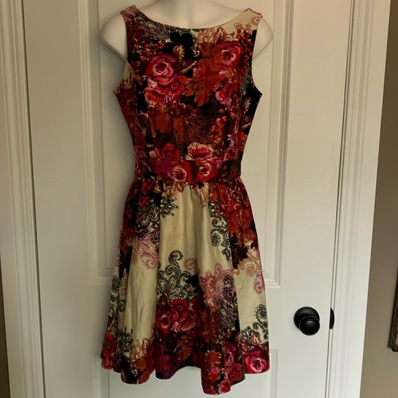 Simply devine Audrey Hepburn inspired Lady Vintage - Picture 2 of 16